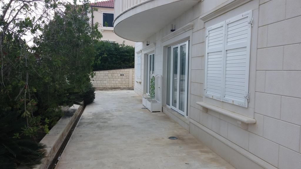 Apartments On Gorana Pavlova 24 Sutivan Exterior photo